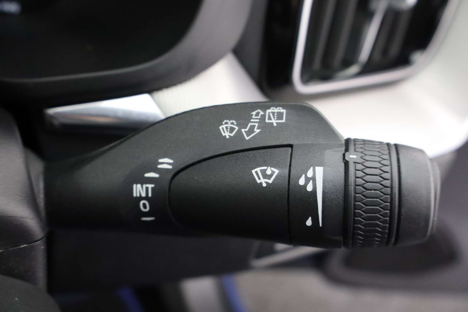 Used Volvo XC60 2019 for sale - 76378391: Photo 28