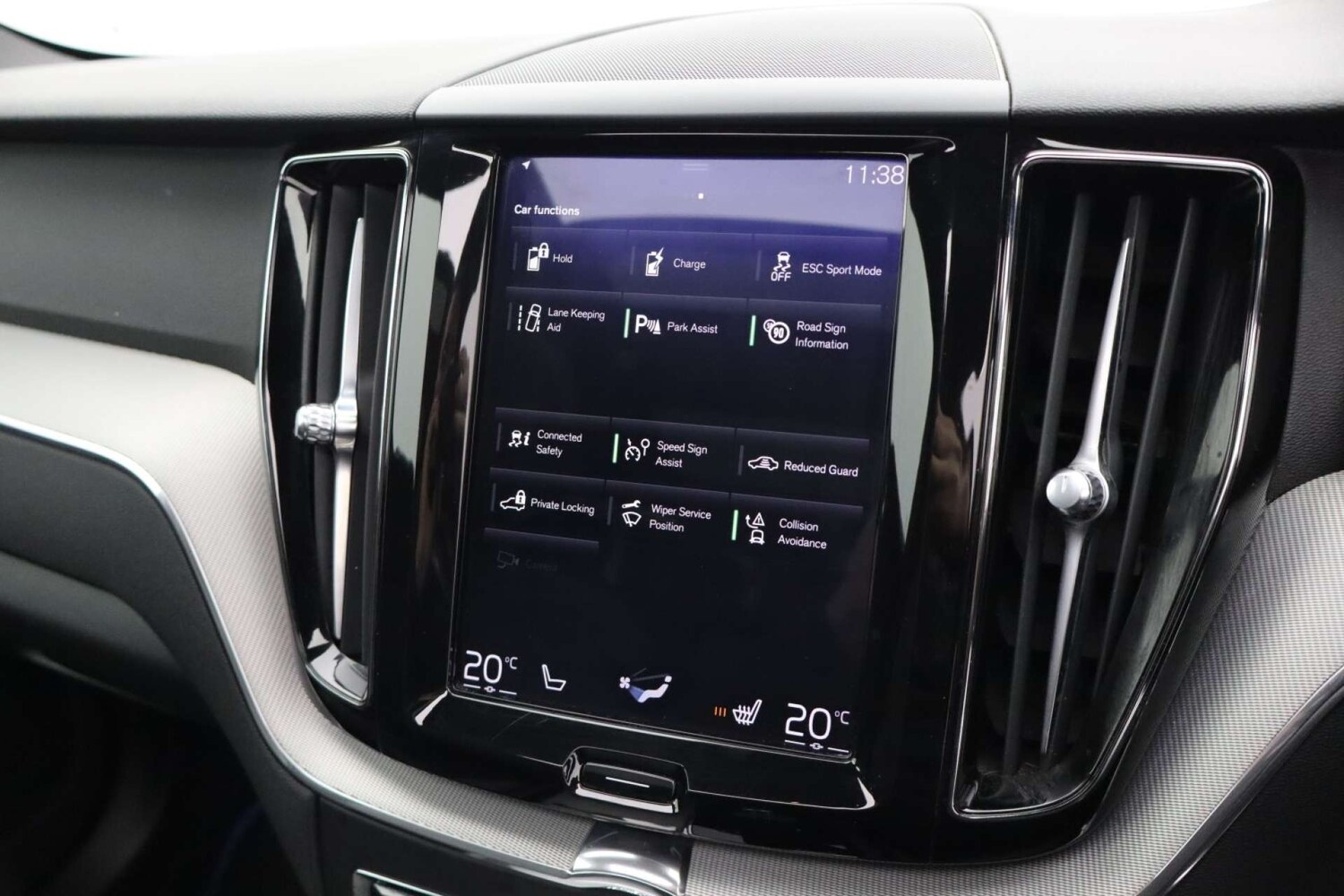 Used Volvo XC60 2019 for sale - 76378391: Photo 32