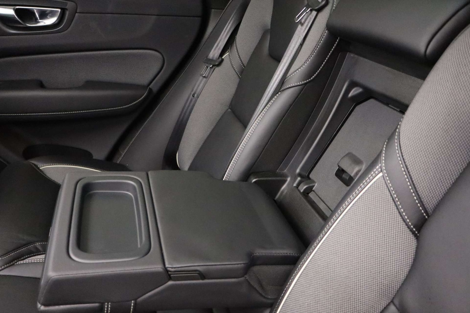 Used Volvo XC60 2019 for sale - 76378391: Photo 46