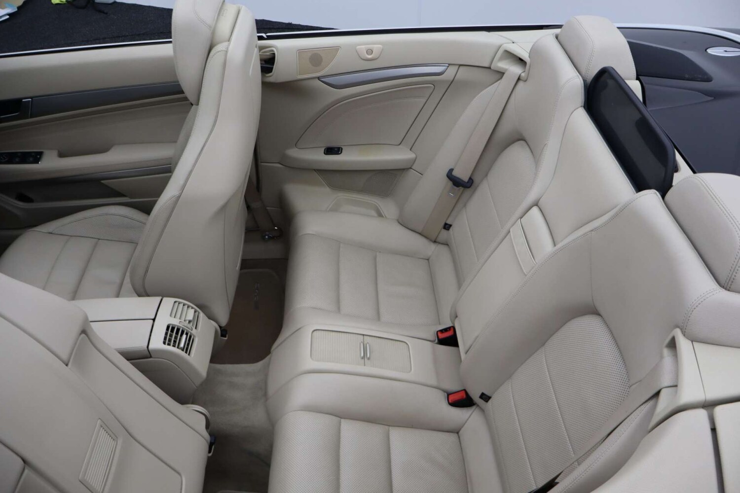 Used Mercedes-Benz E Class 2013 for sale - 77945445: Photo 15