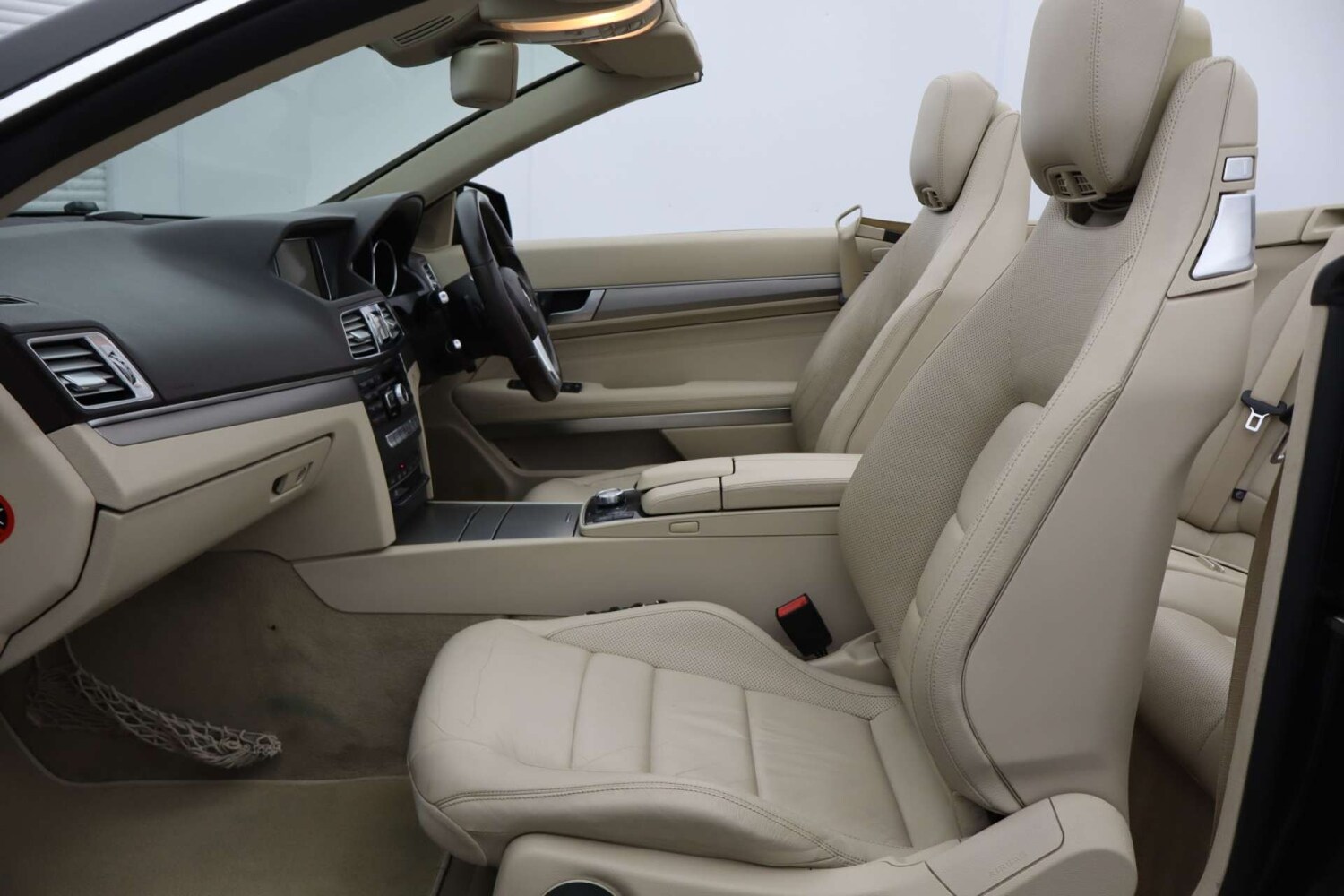 Used Mercedes-Benz E Class 2013 for sale - 77945445: Photo 26