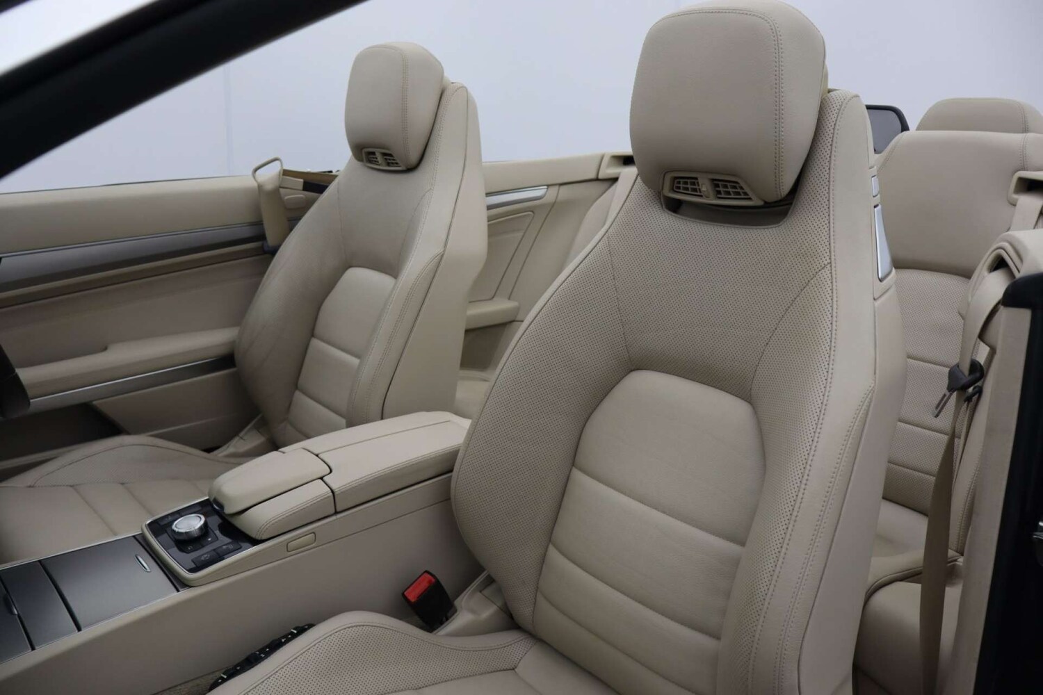 Used Mercedes-Benz E Class 2013 for sale - 77945445: Photo 27