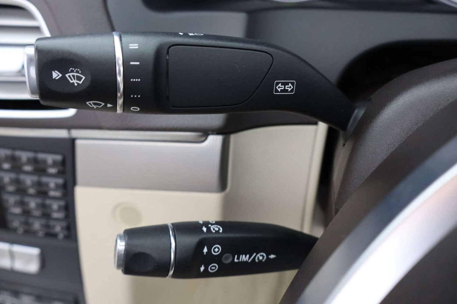 Used Mercedes-Benz E Class 2013 for sale - 77945445: Photo 31