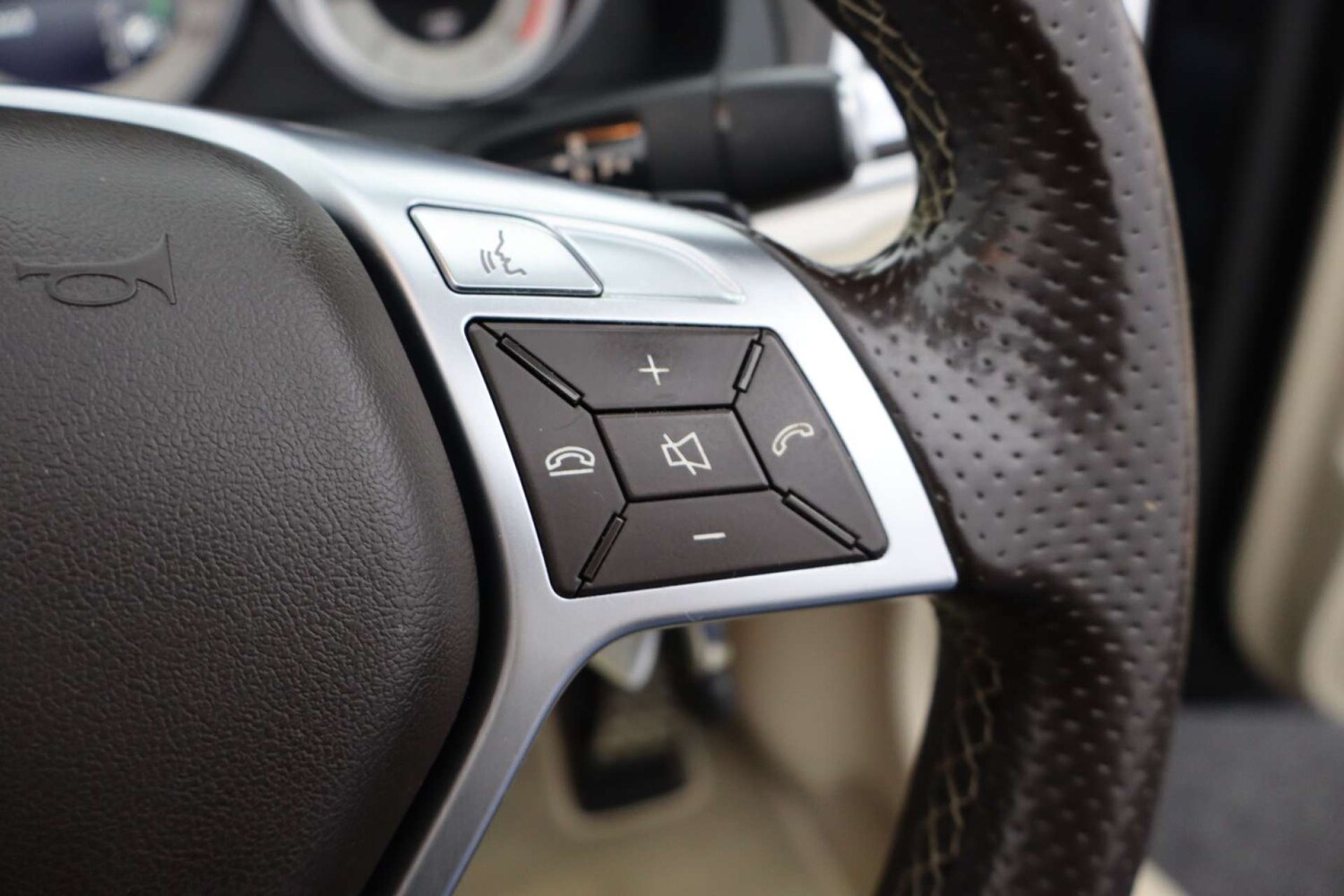 Used Mercedes-Benz E Class 2013 for sale - 77945445: Photo 34