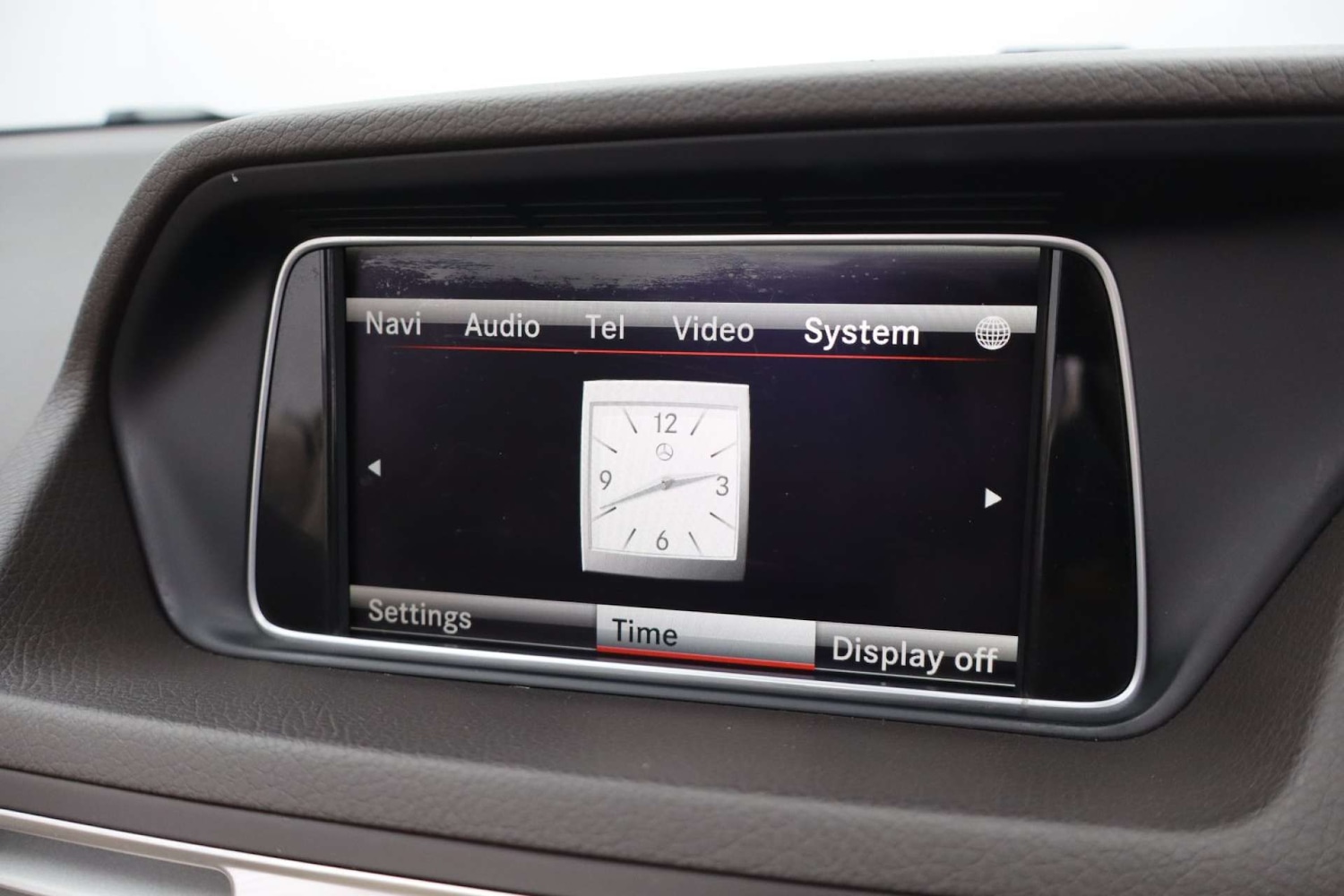 Used Mercedes-Benz E Class 2013 for sale - 77945445: Photo 40