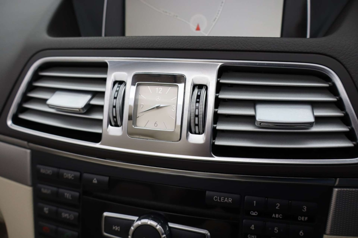 Used Mercedes-Benz E Class 2013 for sale - 77945445: Photo 41