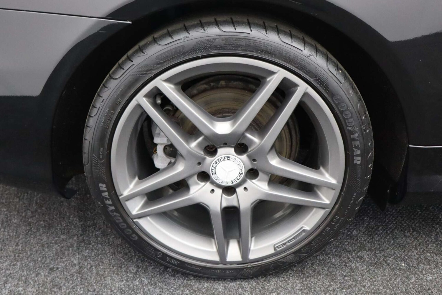 Used Mercedes-Benz E Class 2013 for sale - 77945445: Photo 51