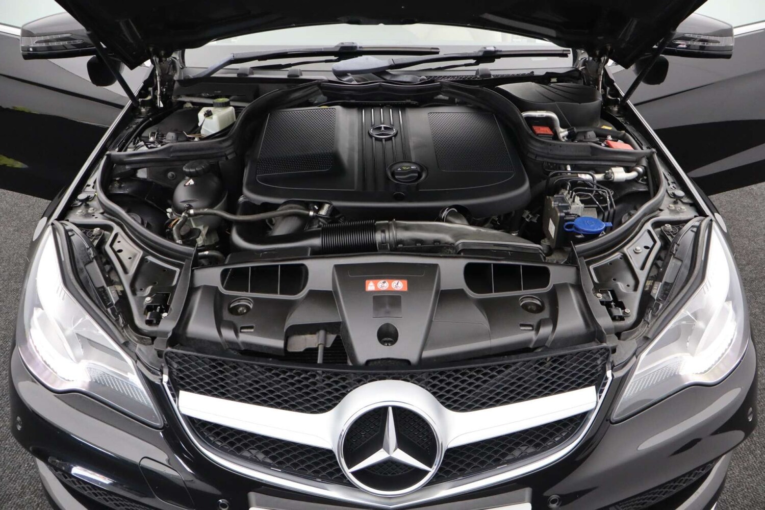 Used Mercedes-Benz E Class 2013 for sale - 77945445: Photo 54