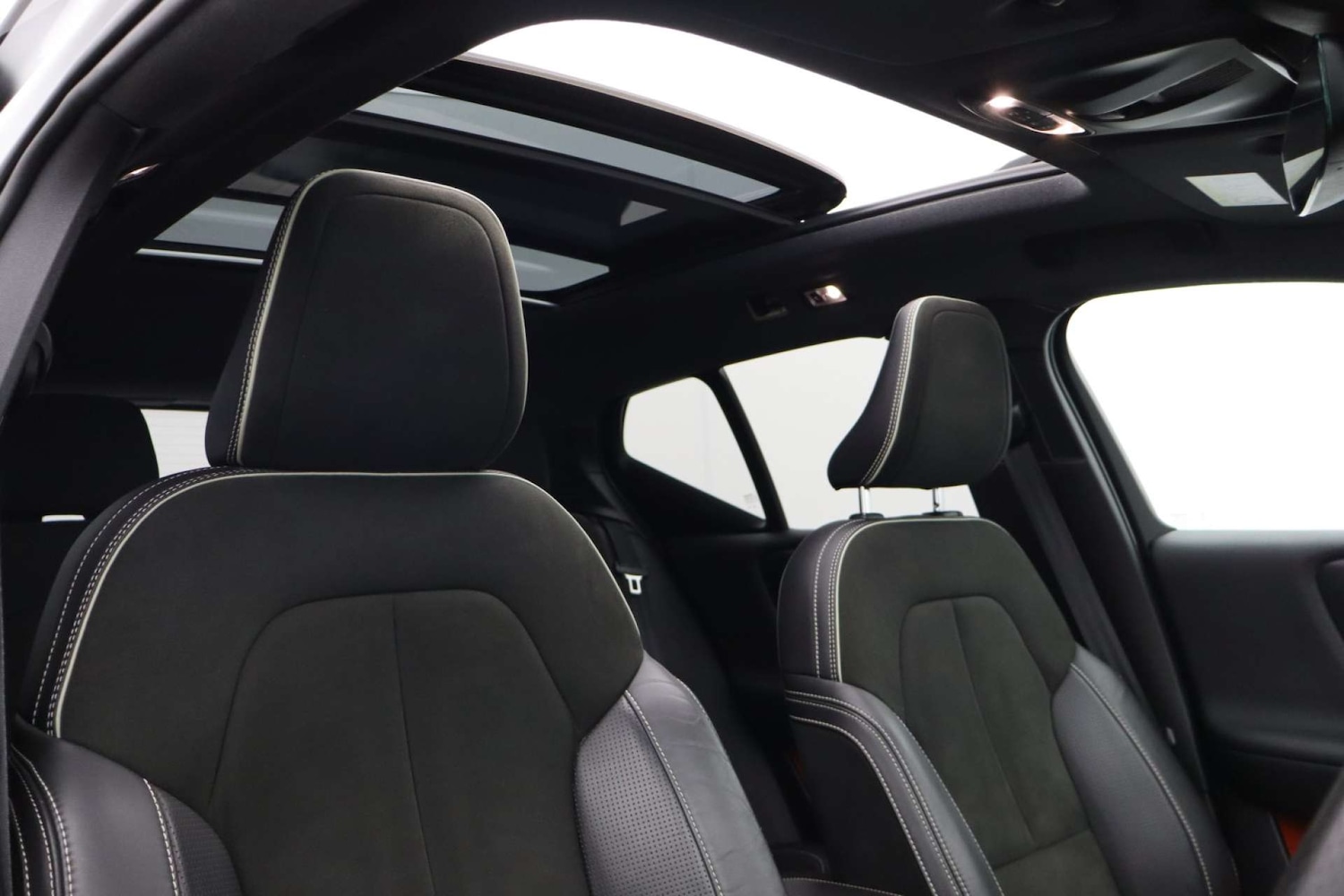 Used Volvo XC40 2018 for sale - 76764990: Photo 13