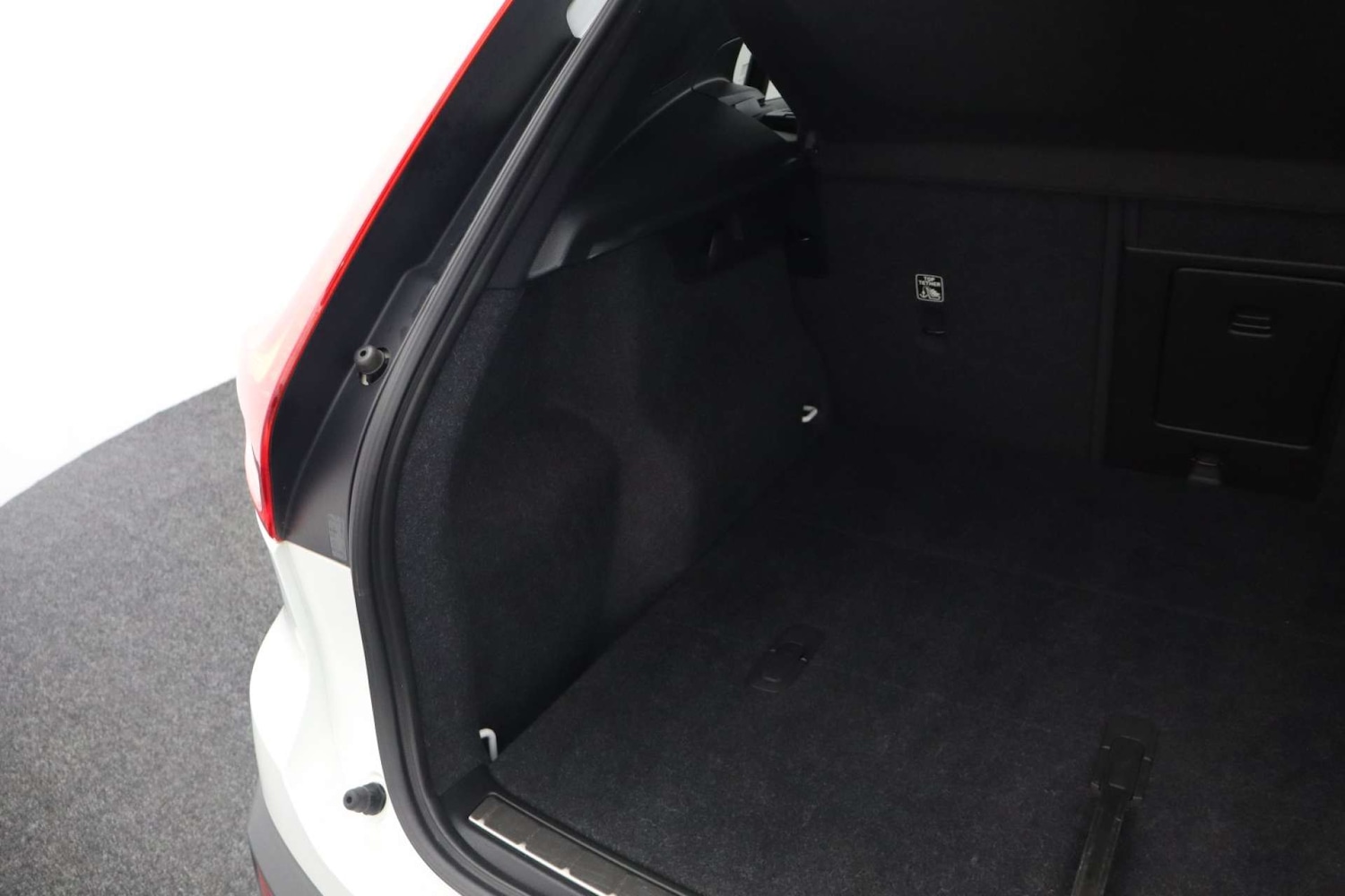 Used Volvo XC40 2018 for sale - 76764990: Photo 26