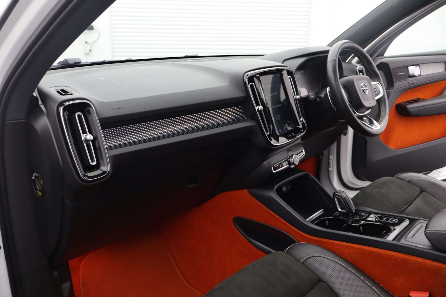 Used Volvo XC40 2018 for sale - 76764990: Photo 31