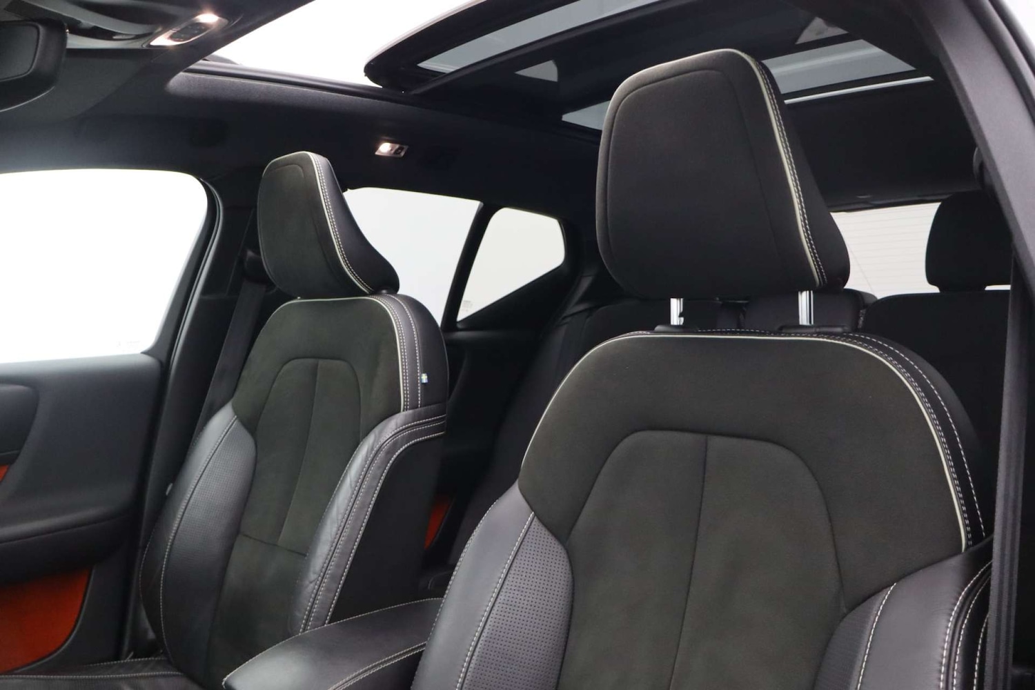 Used Volvo XC40 2018 for sale - 76764990: Photo 33