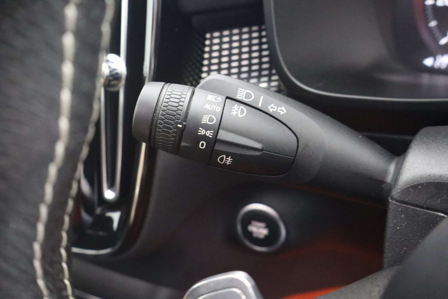 Used Volvo XC40 2018 for sale - 76764990: Photo 39