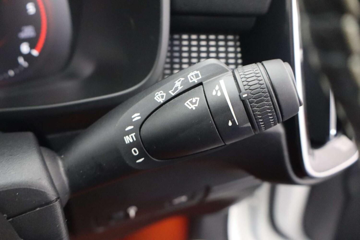 Used Volvo XC40 2018 for sale - 76764990: Photo 41