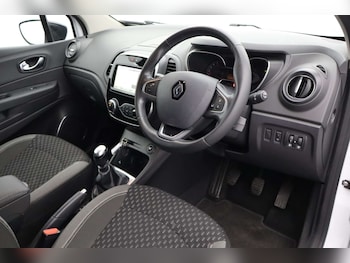 Used Renault Captur 2017 for sale - 78083570: Photo