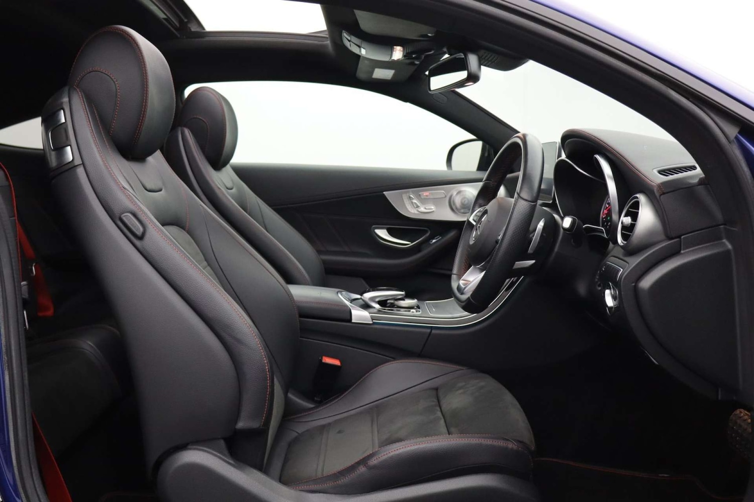 Used Mercedes-Benz C Class 2017 for sale - 76601661: Photo 2