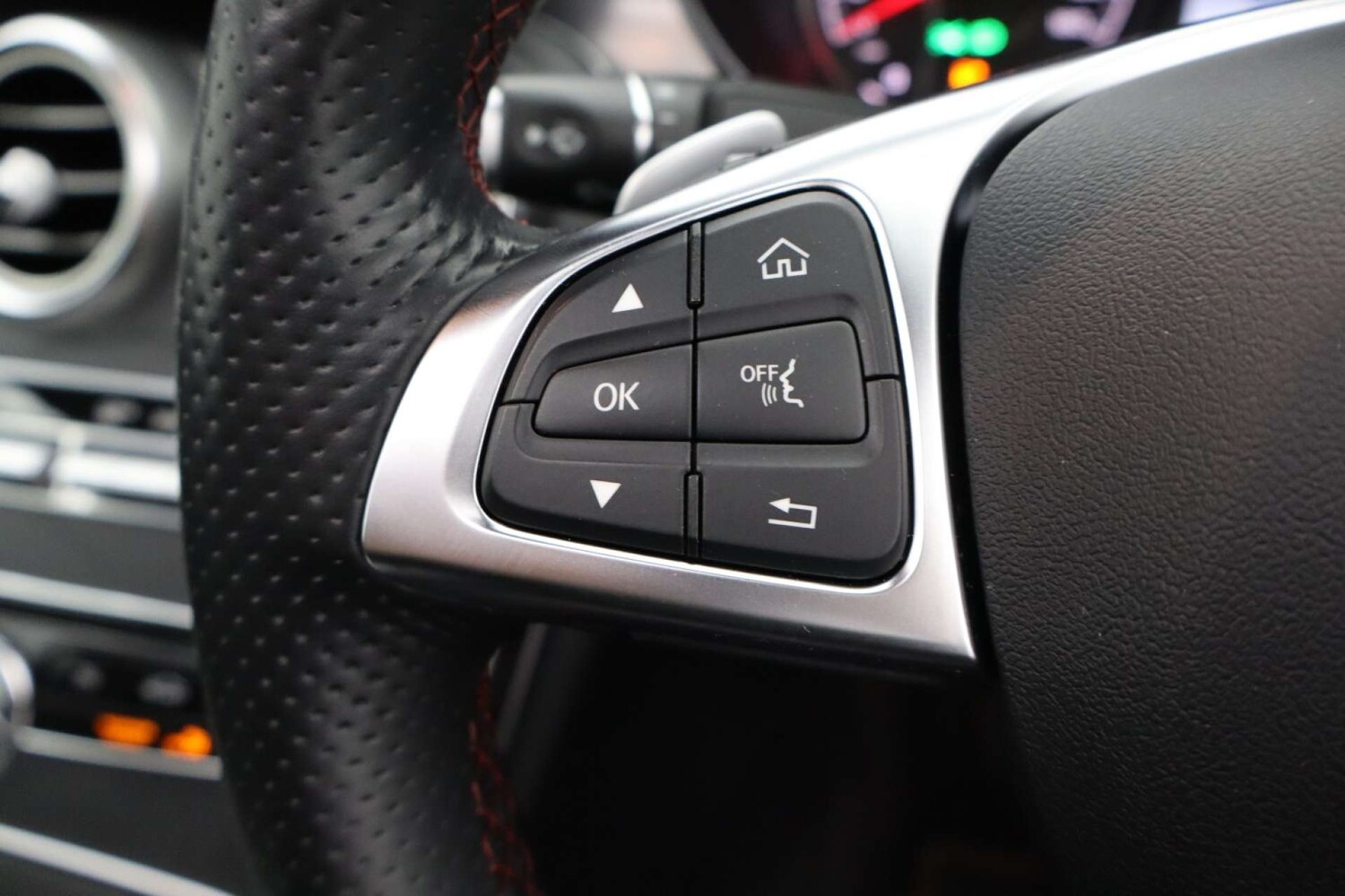 Used Mercedes-Benz C Class 2017 for sale - 76601661: Photo 33