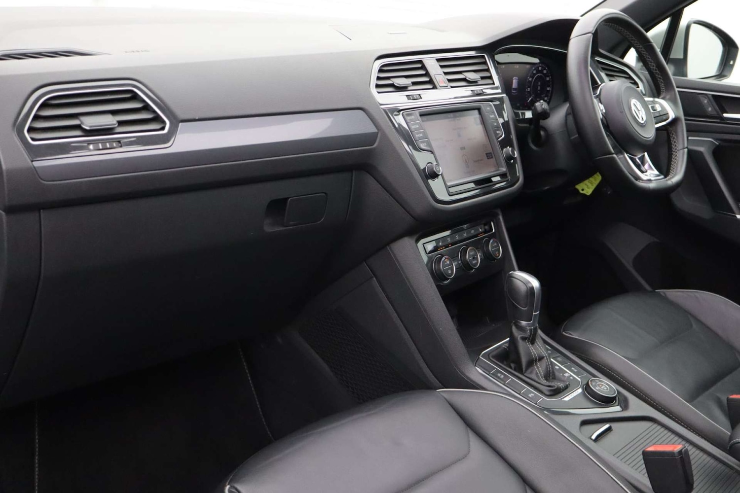 Used Volkswagen Tiguan 2016 for sale - 76694786: Photo 12