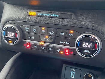 Used Ford Focus 2020 for sale - 77406102: Photo