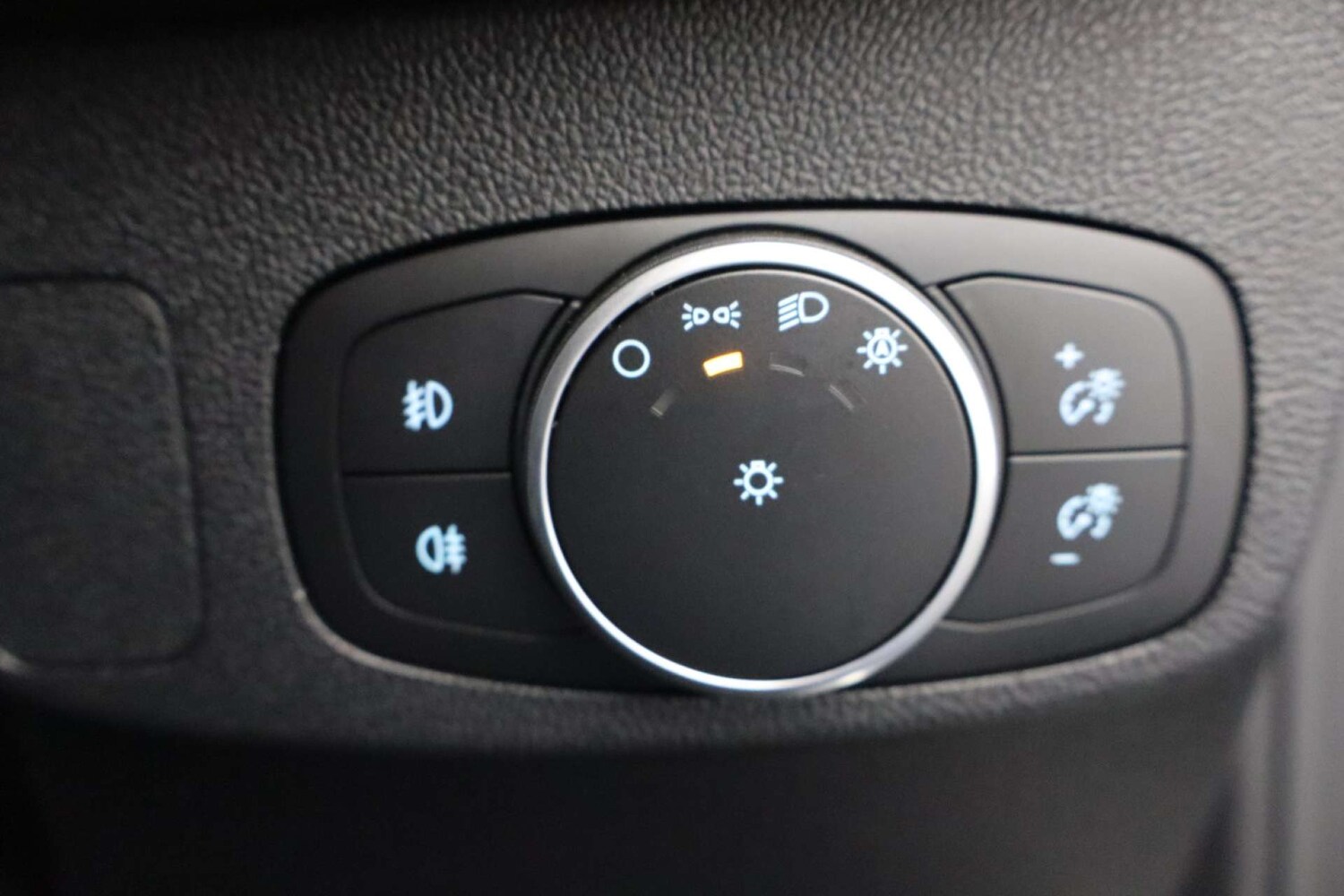 Used Ford Focus 2020 for sale - 77406102: Photo 43