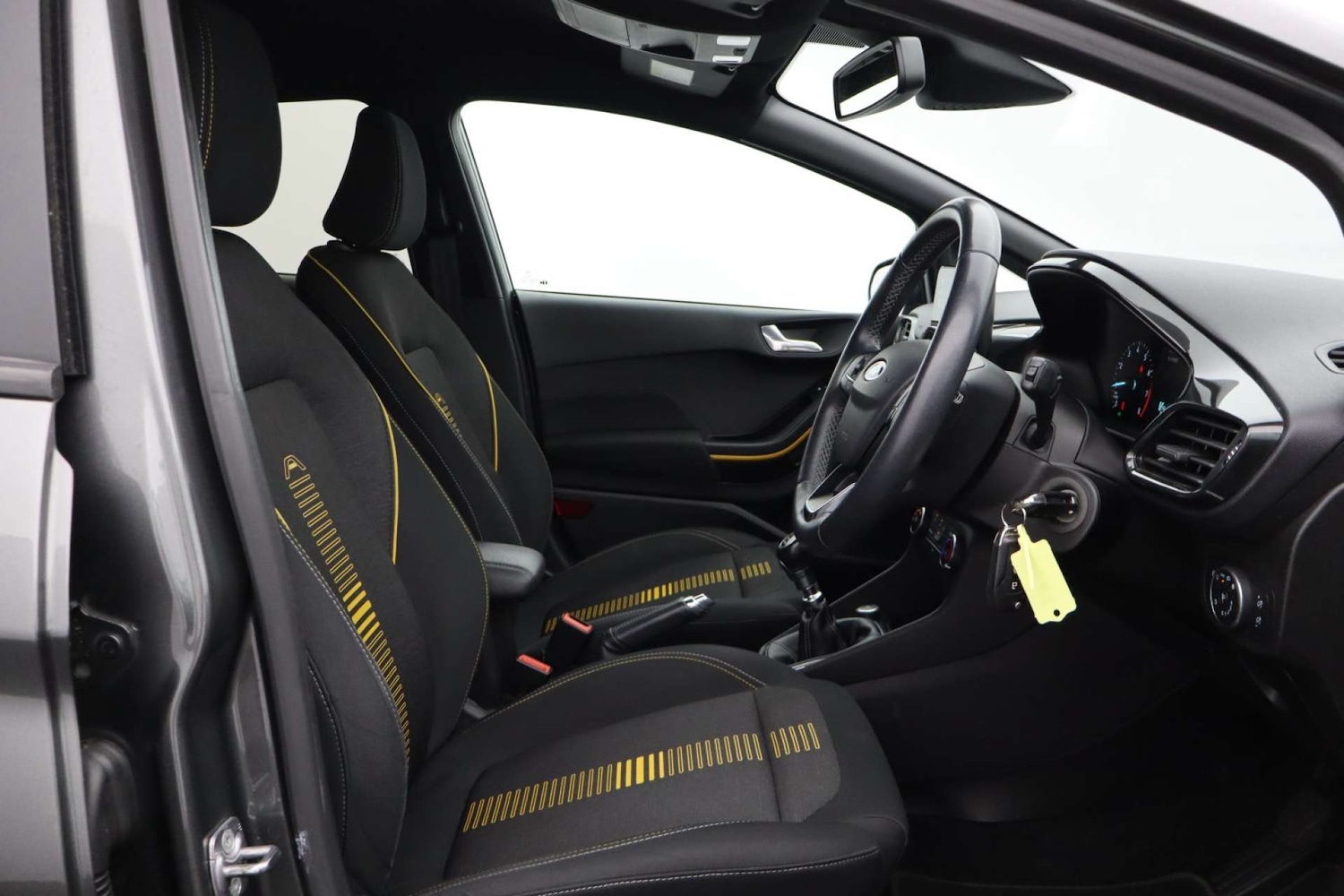 Used Ford Fiesta 2018 for sale - 76182644: Photo 2