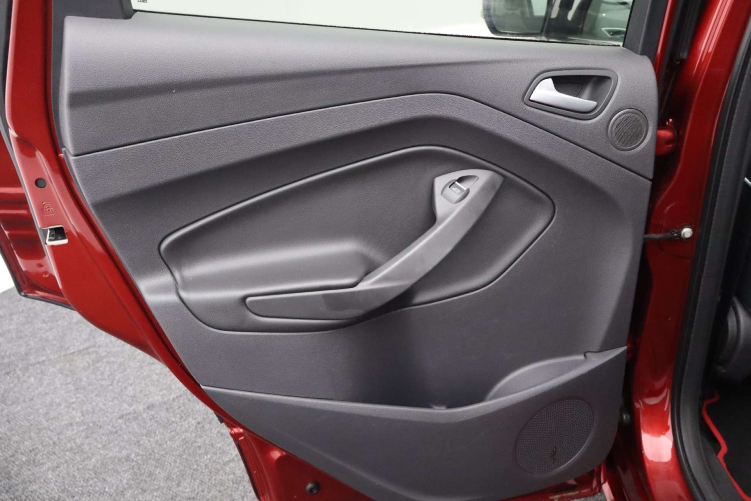 Used Ford Kuga 2015 for sale - 77026724: Photo 32