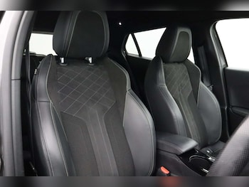 Used Peugeot 2008 2021 for sale - 79261404: Photo