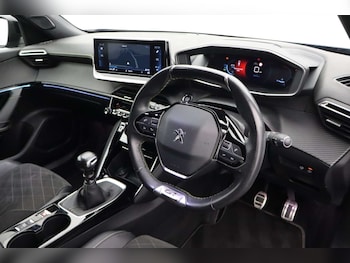 Used Peugeot 2008 2021 for sale - 79261404: Photo