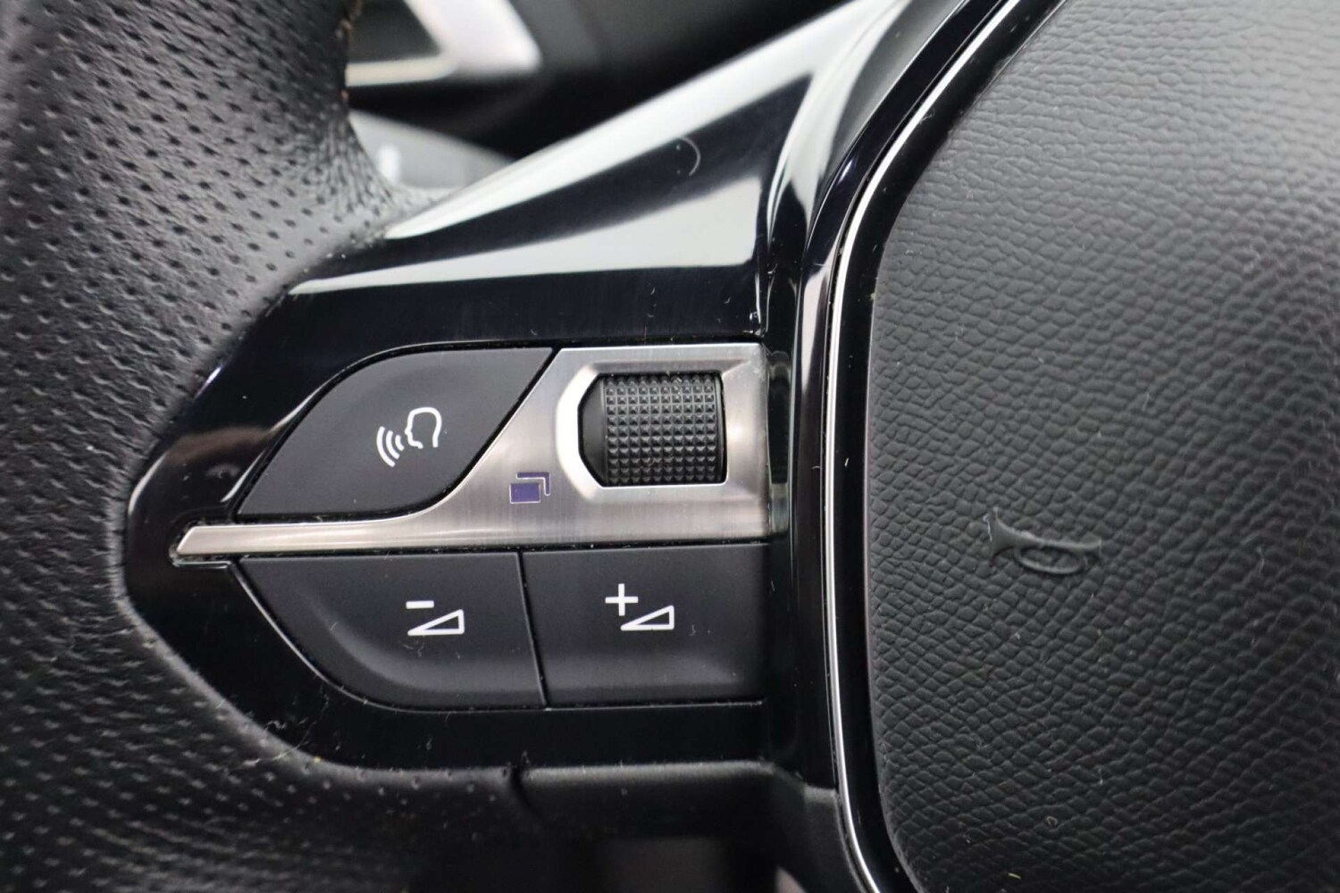 Used Peugeot 3008 2019 for sale - 77105776: Photo 29