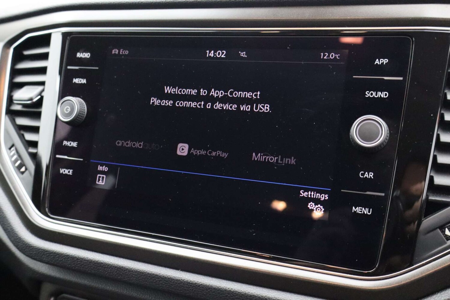 Used Volkswagen T-Roc 2019 for sale - 76182578: Photo 30