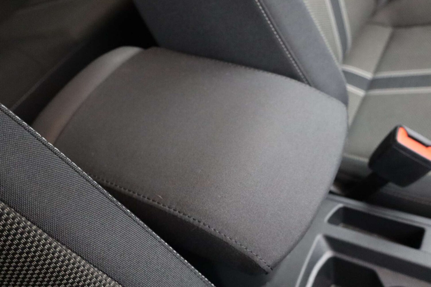 Used Volkswagen T-Roc 2019 for sale - 76182578: Photo 35