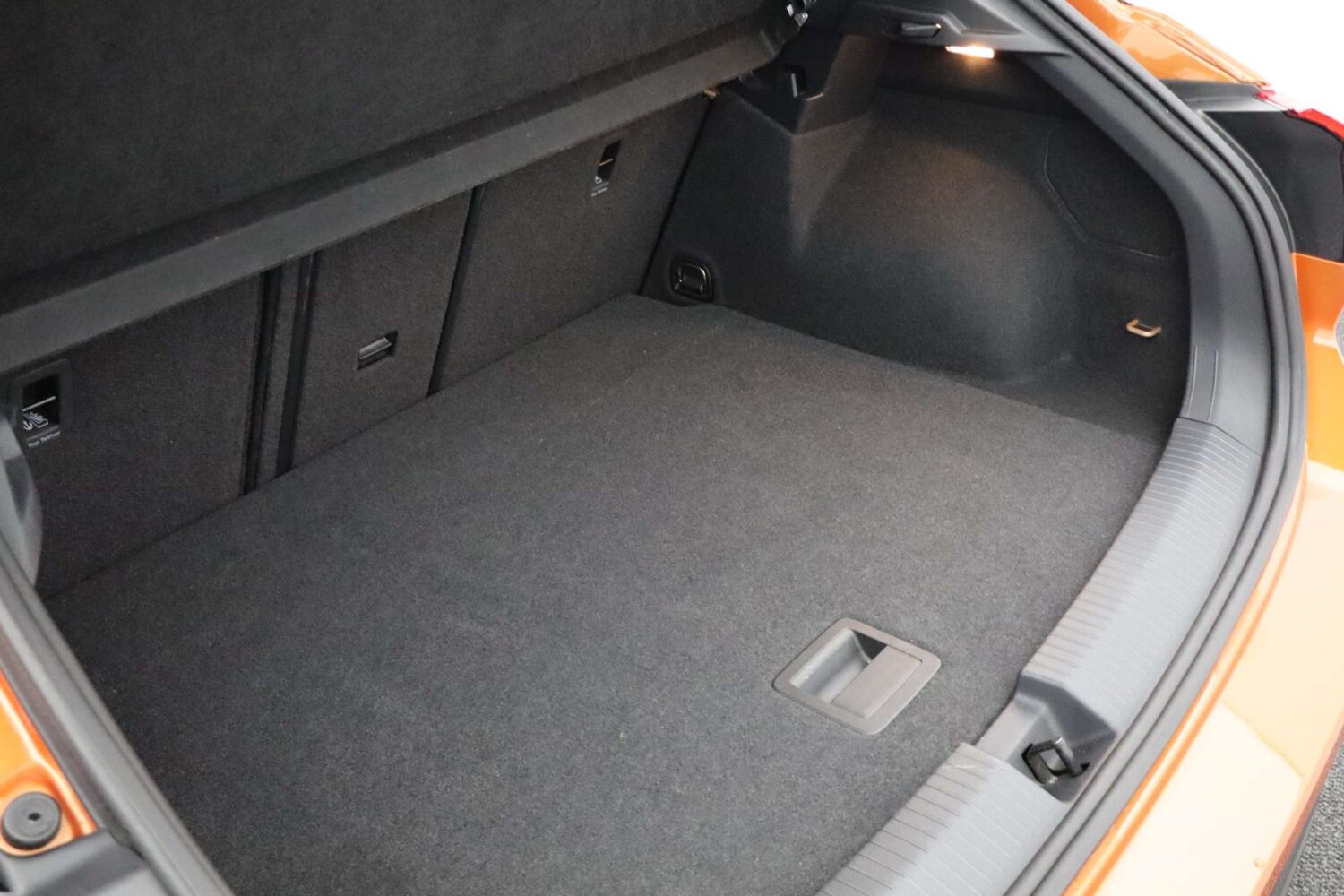 Used Volkswagen T-Roc 2019 for sale - 76182578: Photo 40