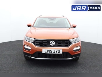 Used Volkswagen T-Roc 2019 for sale - 76182578: Photo