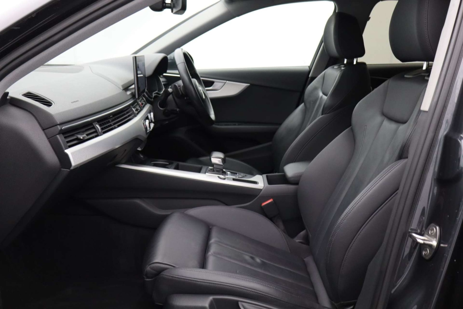 Used Audi A4 2019 for sale - 76182615: Photo 10