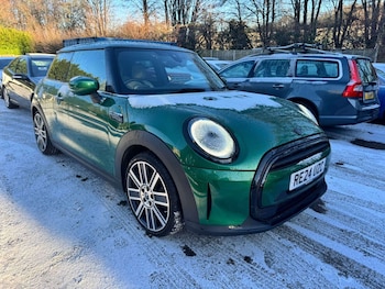 Used MINI Hatch 2024 for sale - 77107211: Photo