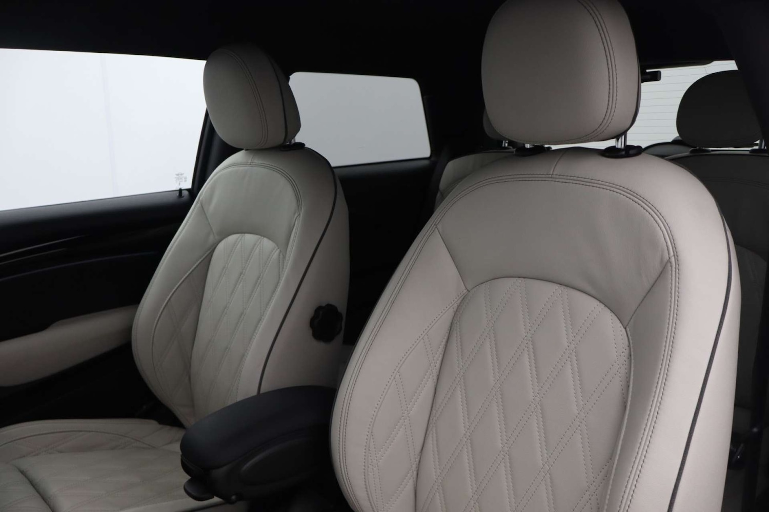 Used MINI Hatch 2024 for sale - 77107211: Photo 28