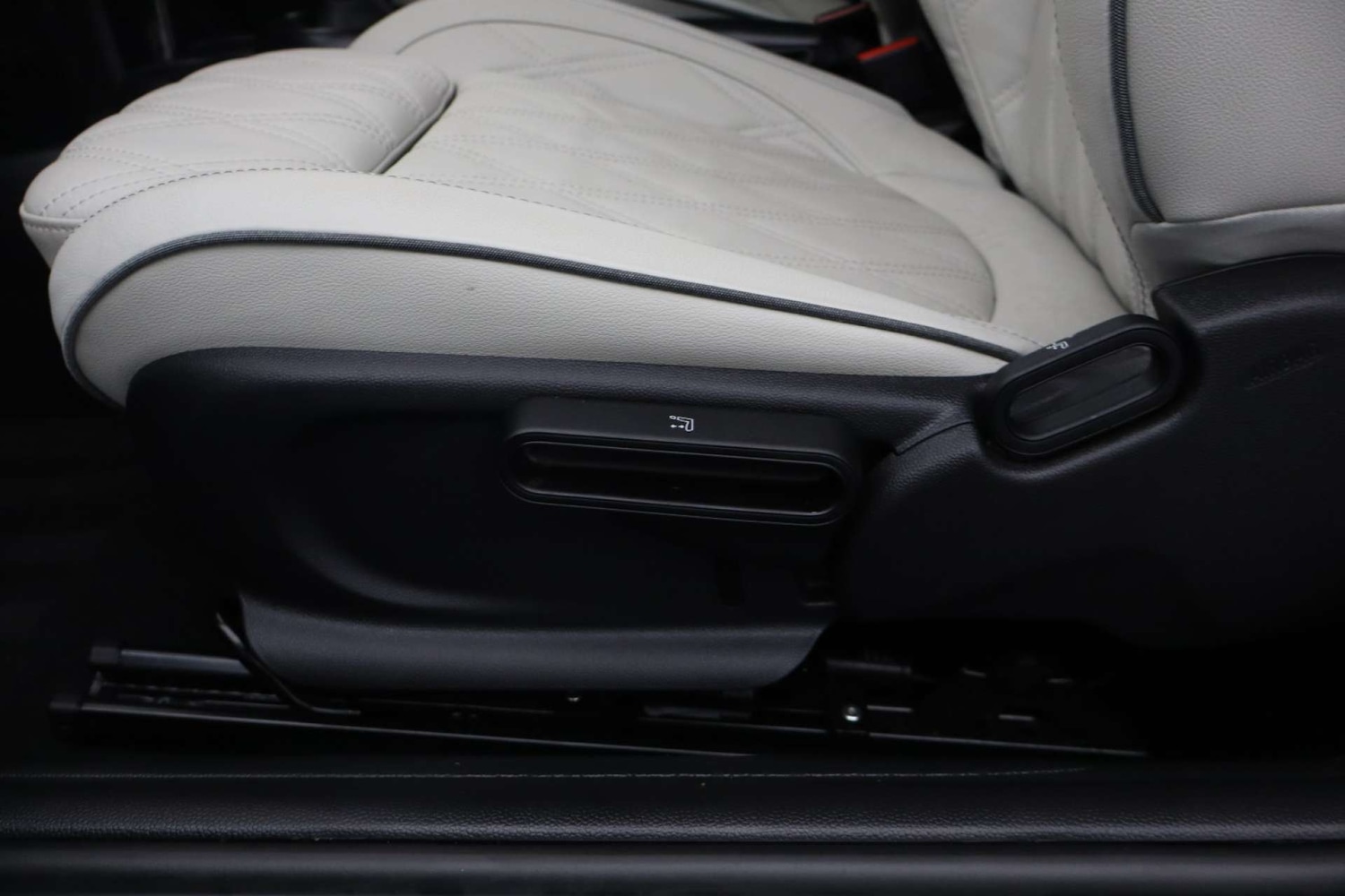 Used MINI Hatch 2024 for sale - 77107211: Photo 29