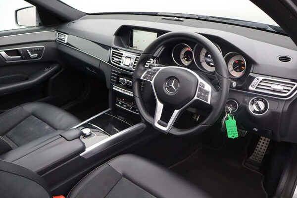Used Mercedes-Benz E-Class 2015 for sale - 76182591: Photo 10