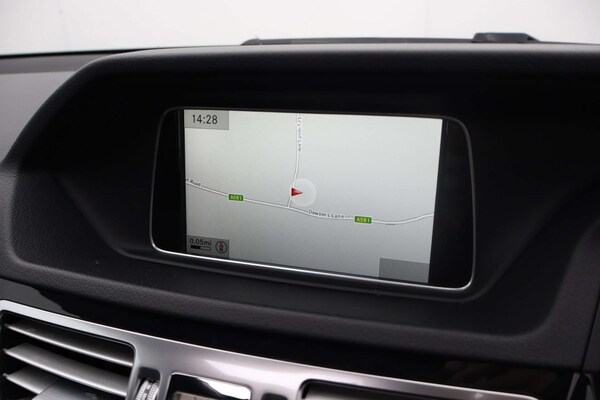 Used Mercedes-Benz E-Class 2015 for sale - 76182591: Photo 11