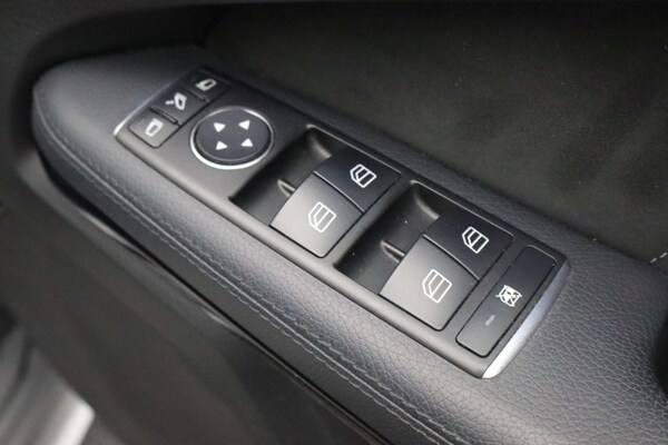 Used Mercedes-Benz E-Class 2015 for sale - 76182591: Photo 20