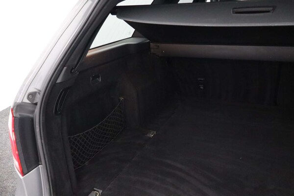 Used Mercedes-Benz E-Class 2015 for sale - 76182591: Photo 26