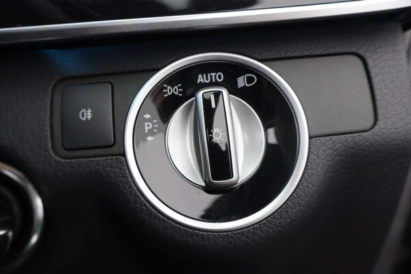 Used Mercedes-Benz E-Class 2015 for sale - 76182591: Photo 40