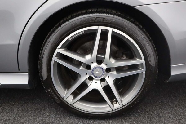 Used Mercedes-Benz E-Class 2015 for sale - 76182591: Photo 52