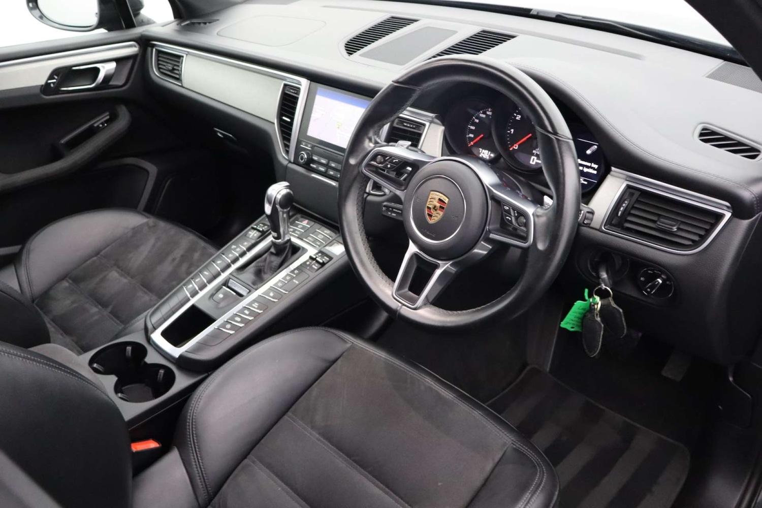 Used Porsche Macan 2017 for sale - 76602067: Photo 12