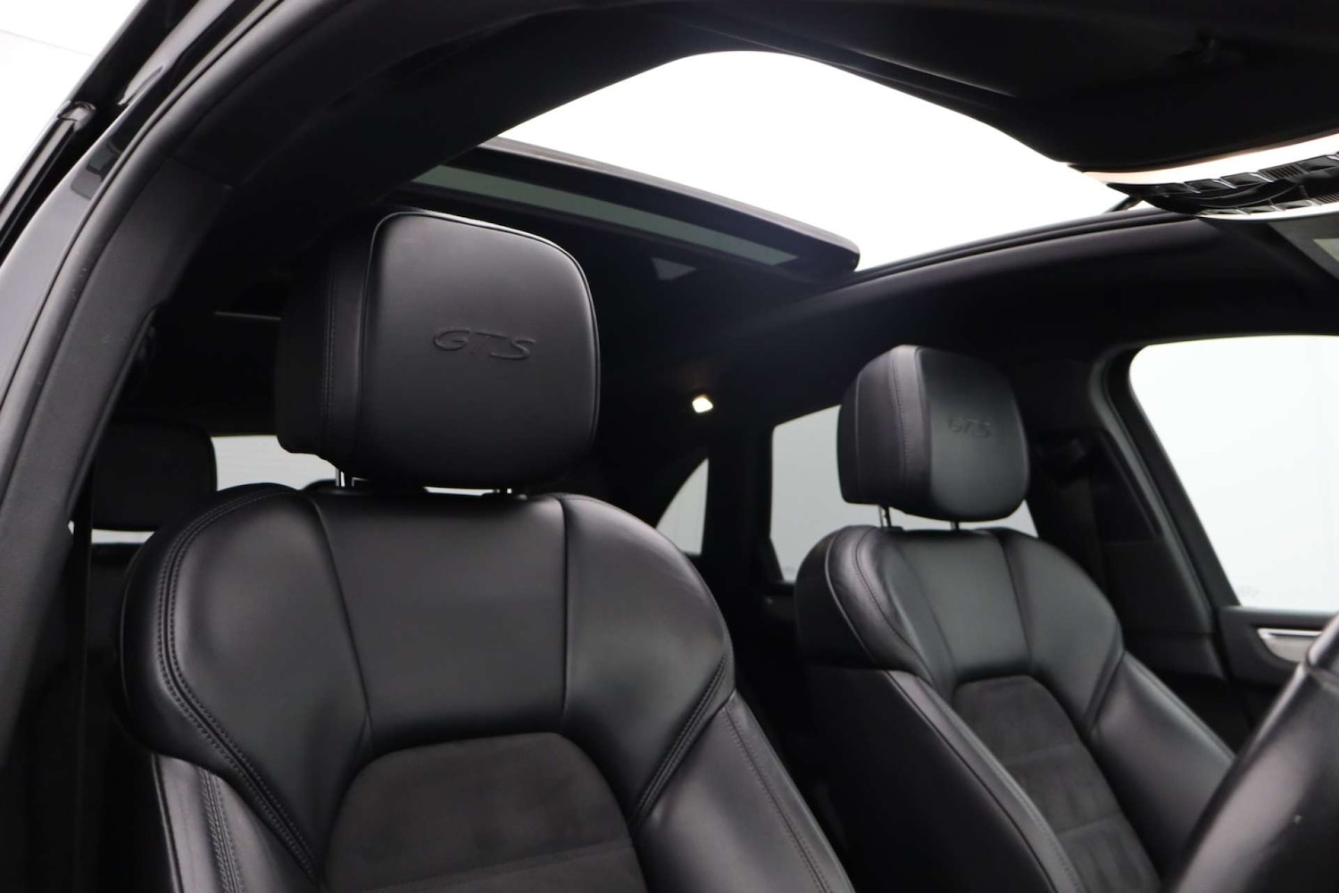 Used Porsche Macan 2017 for sale - 76602067: Photo 13