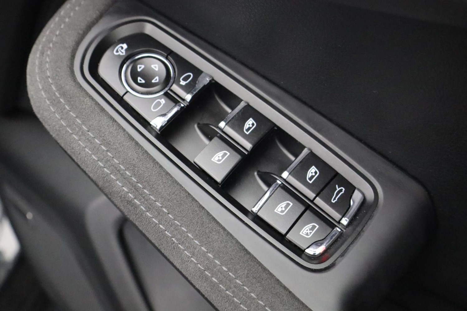 Used Porsche Macan 2017 for sale - 76602067: Photo 20