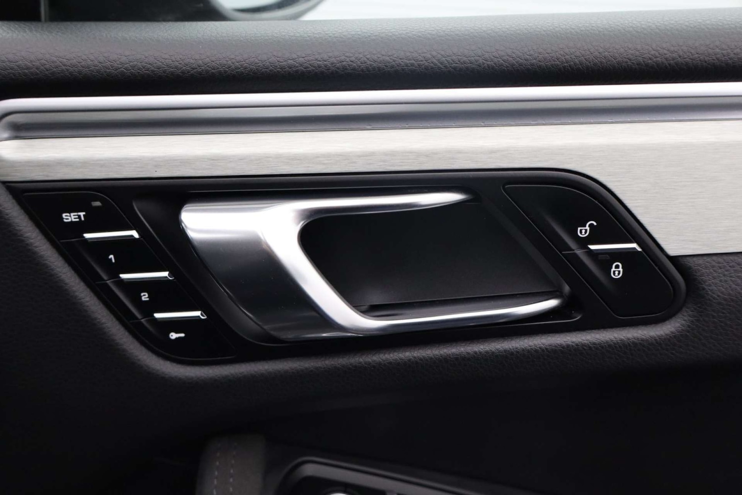 Used Porsche Macan 2017 for sale - 76602067: Photo 21