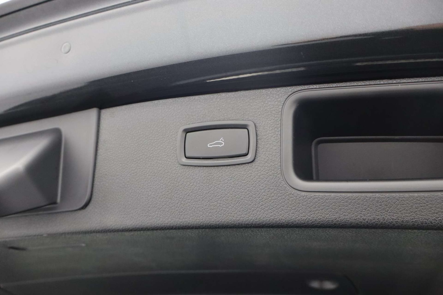 Used Porsche Macan 2017 for sale - 76602067: Photo 27