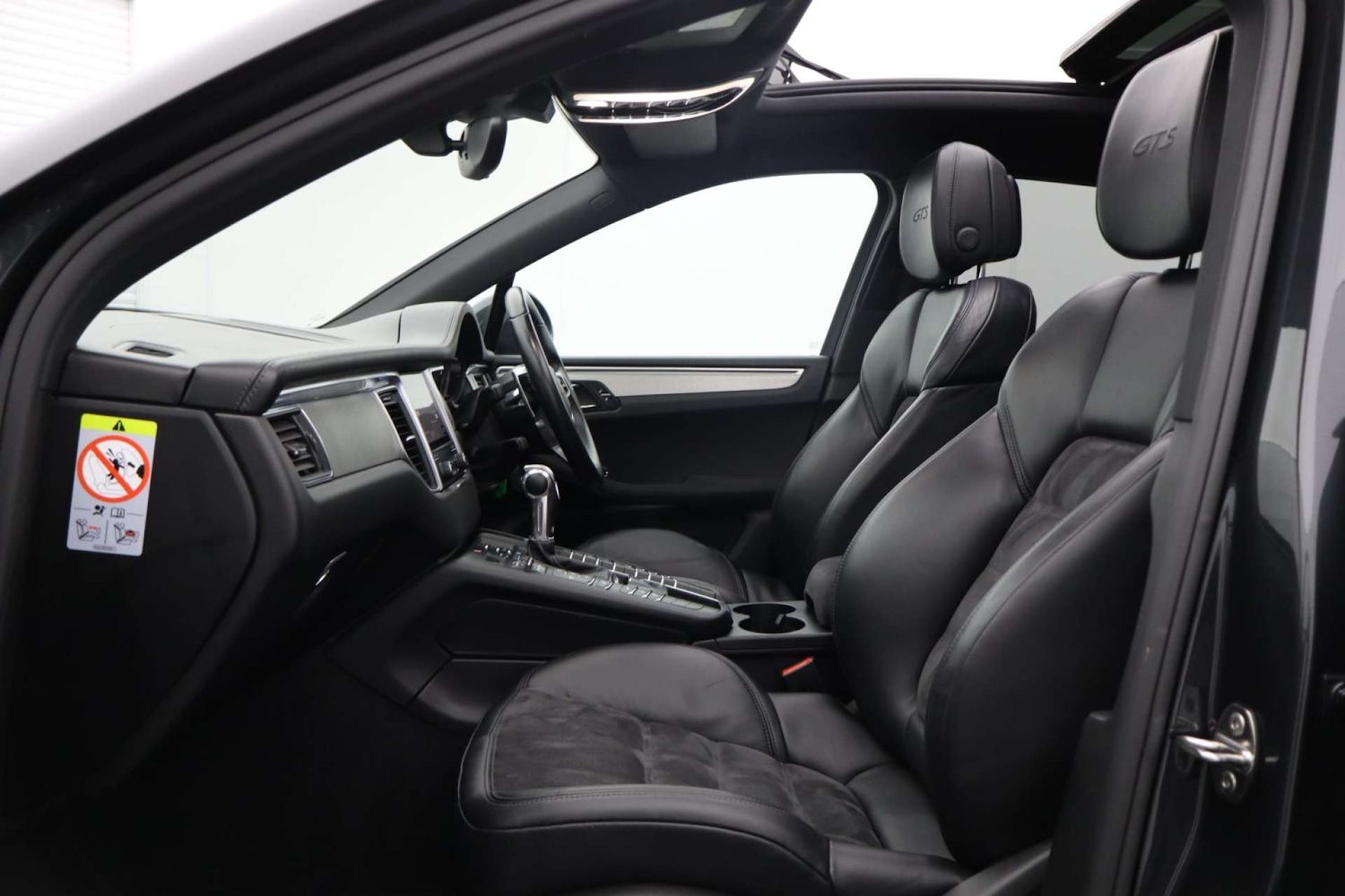 Used Porsche Macan 2017 for sale - 76602067: Photo 33