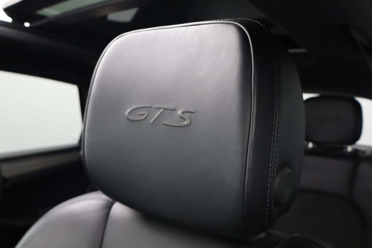 Used Porsche Macan 2017 for sale - 76602067: Photo 35